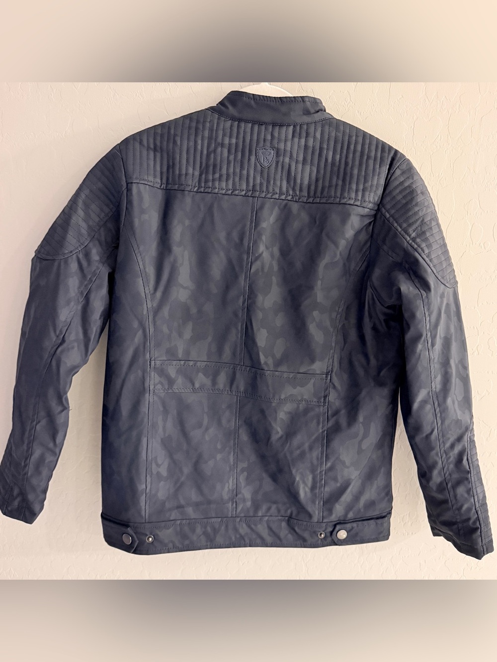 Men's Jacket - Picture 3 of 4